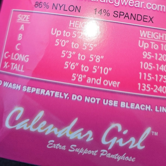 New In Box Hooters Pantyhose Open Toe Lt Suntan C  5'3-5'8 105-140 - Picture 3 of 4